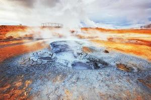 campo de fumarolas en namafjall islandia. foto