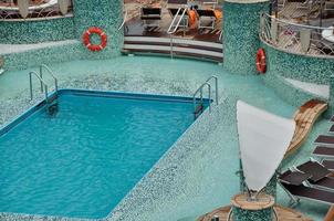 pool on cruise ship photo