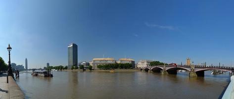 panorama del puente de la torre de londres foto