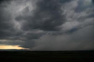 tormenta con lluvia foto