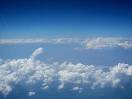 Wolken und horizont foto