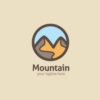 ilustración de diseño de vector de logotipo de montaña