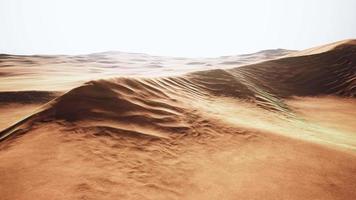 dunas del desierto del cuarto vacío en liwa video