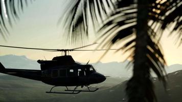 Helicóptero militar de Estados Unidos en cámara lenta de 8k en Vietnam