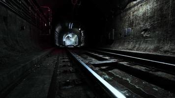 túnel de metro profundo en construcción video