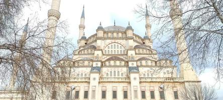 mezquita central de turquía adana foto