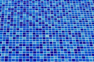 mosaico de cerámica en la piscina - textura fluida foto