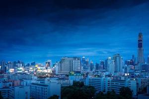 Background Bangkok midnight blue.