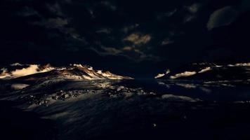 paisaje dramático en la Antártida con la tormenta que viene video