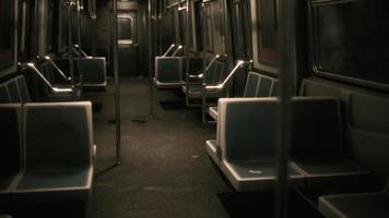 dentro del vagón vacío del metro de nueva york video