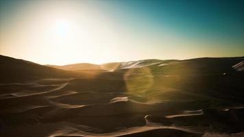 hermosas dunas de arena en el desierto del sahara