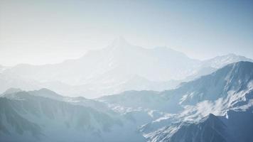 montagnes arctiques dans le nord de la norvège video