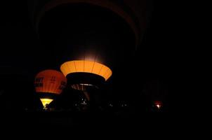 globos en la noche foto