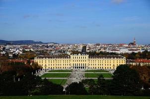 schoenbrunn palace in vienna photo