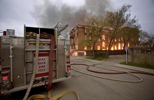 incendio en edificio saskatchewan foto
