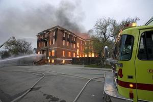 incendio en edificio saskatchewan foto