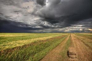 nubes de tormenta sobre saskatchewan foto