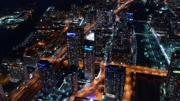 4K-Zeitraffer-Sequenz von Toronto, Kanada - Stadtplatz bei Nacht, wie von der Spitze des cn-Turms aus gesehen video
