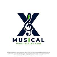 letra x con elemento de diseño de logotipo de nota clave de música. utilizable para logotipos comerciales, musicales, de entretenimiento, discográficos y orquestales vector