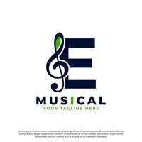 letra e con elemento de diseño de logotipo de nota clave de música. utilizable para logotipos comerciales, musicales, de entretenimiento, discográficos y de orquesta vector