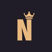 lujo vintage inicial letra n trono con corona clásica etiqueta premium inspiración para el diseño del logotipo vector