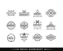 conjunto de etiquetas retro vintage clásicas para insignias artesanales de calidad real inspiración en el diseño del logotipo vector