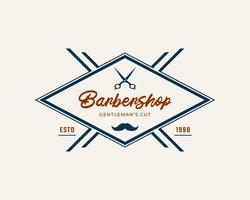 insignia de emblema vintage logotipo de barbería con símbolo de tijeras para corte de pelo de caballero en ilustración vectorial de estilo retro vector