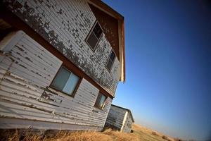 antigua casa de campo abandonada saskatchewan canadá foto