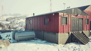 vista aérea de la estación antártica en la antártida video