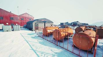 vista aérea da estação antártica na antártica video