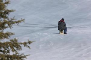 pesca en hielo saskatchewan canadá foto