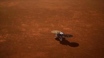 insight mars explorando a superfície do planeta vermelho. elementos fornecidos pela nasa. video