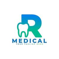 logotipo de la clínica dental. letra inicial de forma azul r vinculada con el símbolo del diente en el interior. utilizable para dentista, atención dental y logotipos médicos. elemento de plantilla de ideas de diseño de logotipo de vector plano.