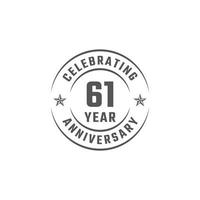 Insignia de emblema de celebración de aniversario de 61 años con color gris para evento de celebración, boda, tarjeta de felicitación e invitación aislada en fondo blanco vector