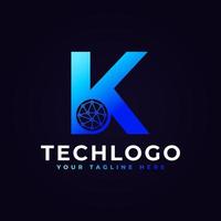 logotipo de la letra k de tecnología. forma geométrica azul con círculo de puntos conectado como vector de logotipo de red. utilizable para logotipos de negocios y tecnología.