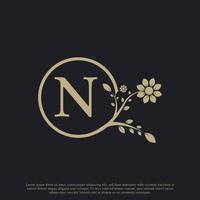 la plantilla de logotipo de lujo con monograma de letra circular n florece. adecuado para la marca natural, ecológica, joyería, moda, personal o corporativa. vector