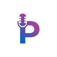 logotipo de grabación de podcast de letra p. alfabeto con ilustración de vector de icono de micrófono