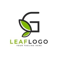 logotipo inicial creativo de la letra g. estilo lineal de forma negra vinculado con el símbolo de hoja verde. utilizable para logotipos de negocios, salud, naturaleza y granjas. elemento de plantilla de ideas de diseño de logotipo de vector plano. eps10