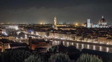 Sequência de timelapse 4k de Florença, Itália - Florença à noite video