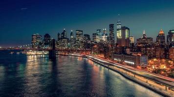 séquence timelapse 4k de new york city, usa - new york city depuis le pont de manhattan video