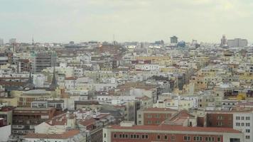 panorama de la ville de madrid depuis le sommet - bâtiments et rues video