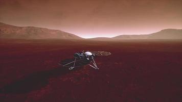 insight mars explorando a superfície do planeta vermelho. elementos fornecidos pela nasa. video