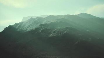 l'oscura terra delle pendici dell'etna video