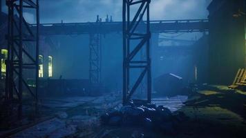 skrämmande övergiven fabrik på natten video
