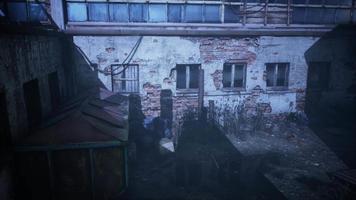 oude donkere fabrieksmagazijnstraat 's nachts video
