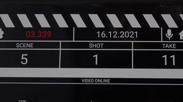 interface de panneau de clapet de film. numéro numérique courant et comptant avant la prise de vue video