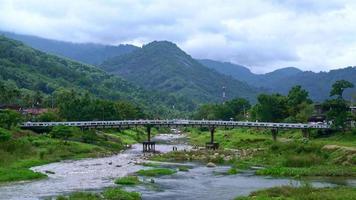 Kiriwong Village - eines der besten Frischluftdörfer in Thailand und lebt in der Kultur im alten thailändischen Stil. befindet sich in nakhon si thammarat, südlich von thailand video