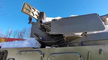 detail van een militaire tank uit de tweede wereldoorlog. video