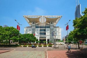 centro de exposiciones de planificación urbana de shanghai, ubicado en la plaza de los pueblos en shanghai, china. es un edificio de seis pisos que muestra la planificación y el desarrollo urbano de shanghai. foto