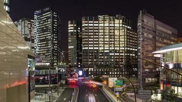 Secuencia de lapso de tiempo de 4k de París, Francia - la Défense por la noche video